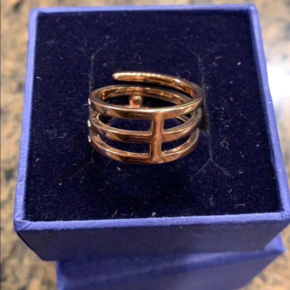 NWT Swarovski Ring - Picture 2 of 3